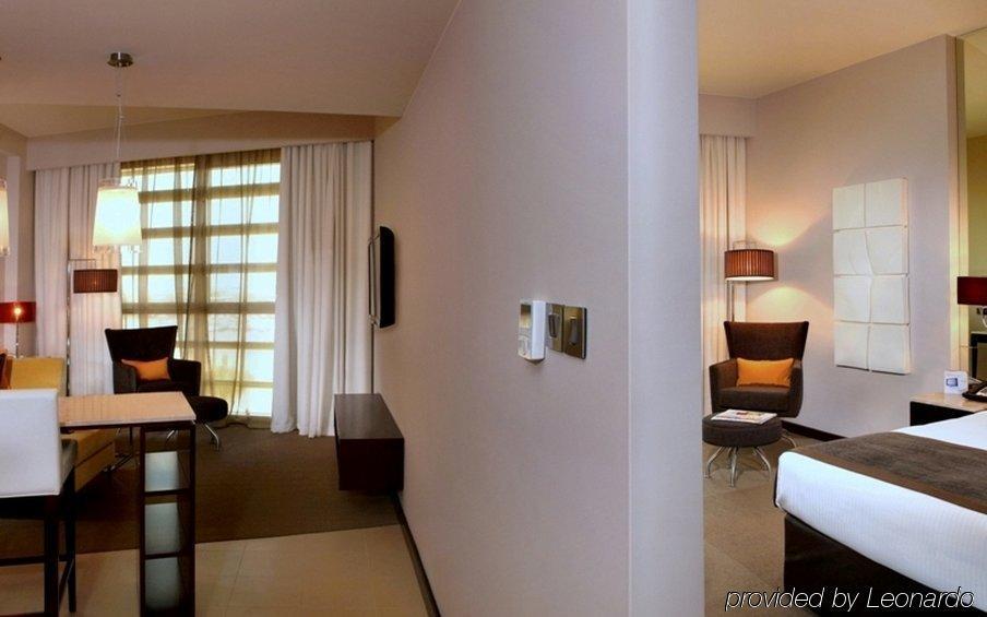 Centro Sharjah Hotel Kamer foto